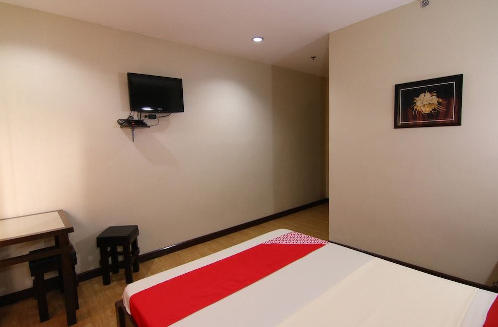 Oyo 110 Asiatel Hotel Pasay Exterior foto